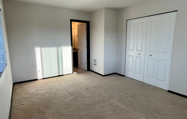 2 beds, 2.5 baths, $2,050