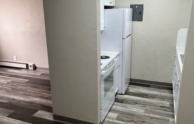 1 bed, 1 bath, 552 sqft, $775, Unit DB1-2