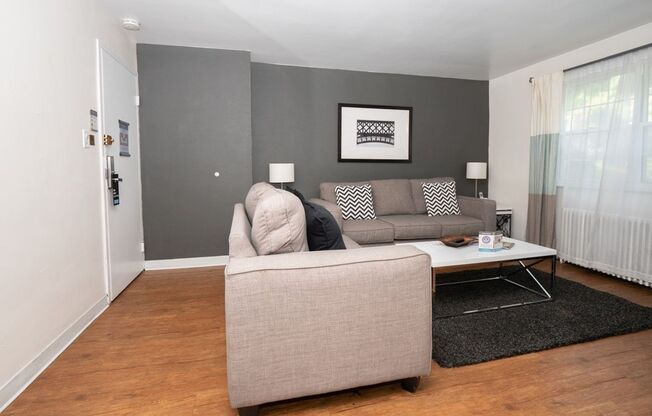 1 bed, 1 bath, 625 sqft, $1,515, Unit F410