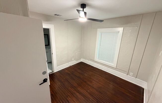 Delmas St - 1021 Delmas St, Unit B - Updated 2-Bedroom Houston Rental