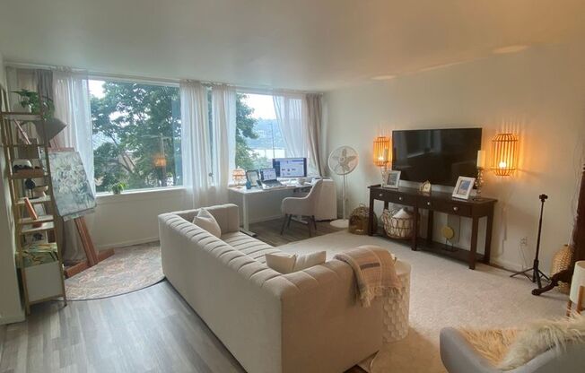 Villa Capri at Eastlake, Seattle