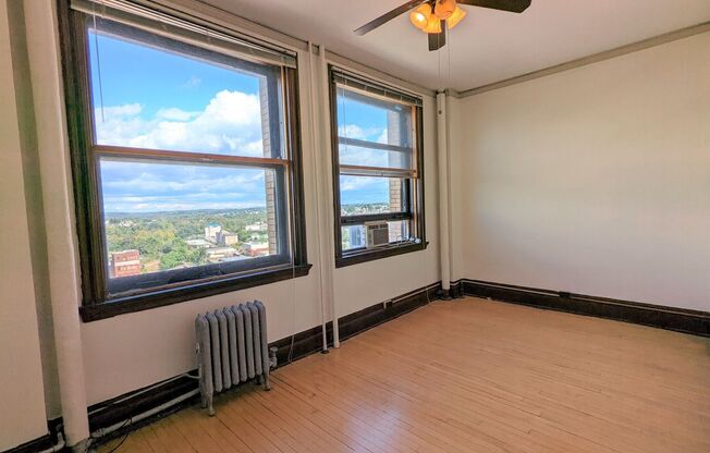 1 bed, 1 bath, 503 sqft, $750, Unit 818