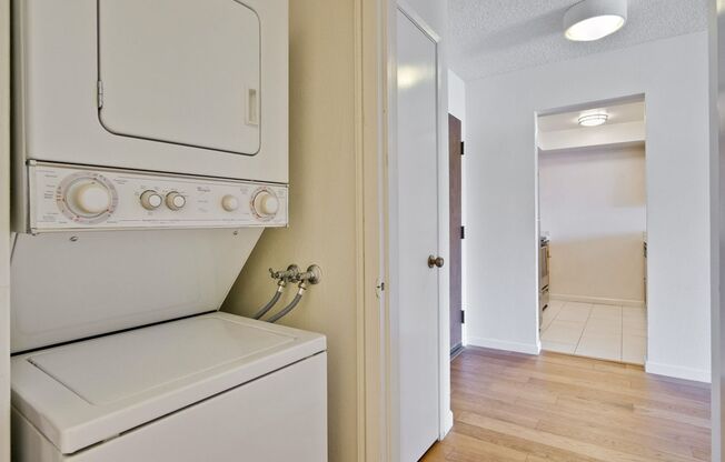 1 bed, 1 bath, $3,250, Unit #221