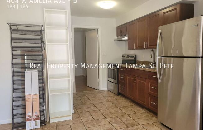 404 W AMELIA AVE