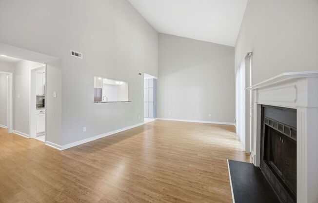 Beautiful Durham 3 Bed Townhome | Minutes from RTP & Southpoint
