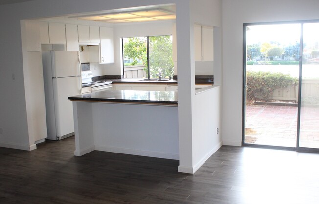 Waterfront 3 Bedroom and 2 1/2 Bath Home in Foster City in Shell Cove