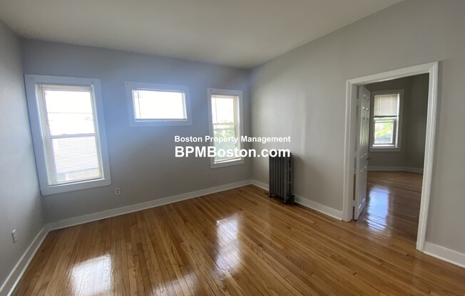 2 beds, 1 bath, $2,827, Unit 3