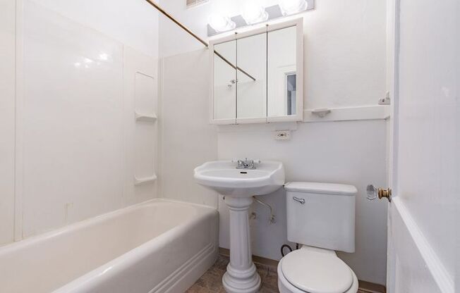 Studio, 1 bath, 400 sqft, $1,495, Unit 203
