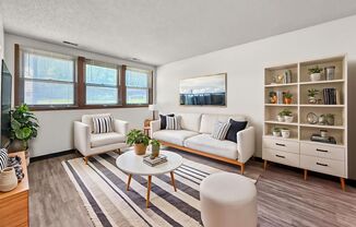 612 S 16th St (Pheasant Run)