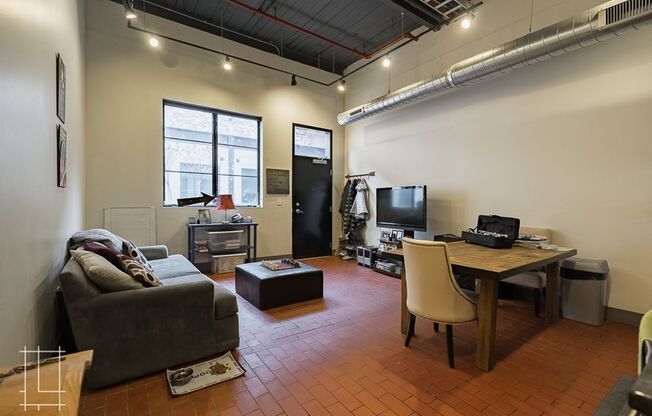 1 bed, 1 bath, $1,284, Unit 727 N. 4th St. Apt. 134