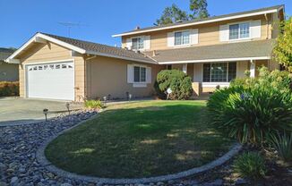 3933 Woodcreek Ln