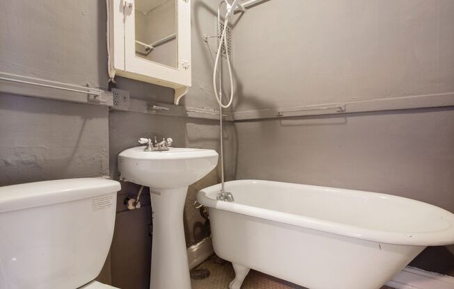 Studio, 1 bath, 600 sqft, $720, Unit 3747 #07