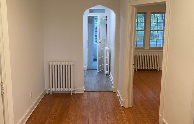 1 bed, 1 bath, 780 sqft, $1,695, Unit 424 #3