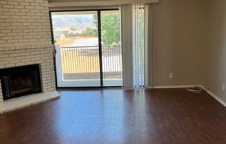 1 bed, 1 bath, $1,100, Unit Unit E