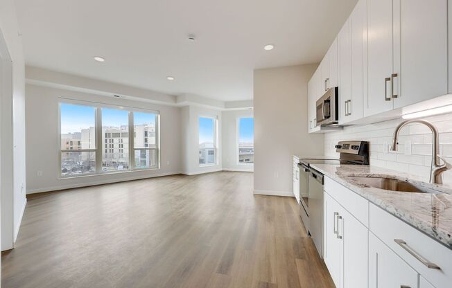 2 beds, 2 baths, 940 sqft, $1,950, Unit 311