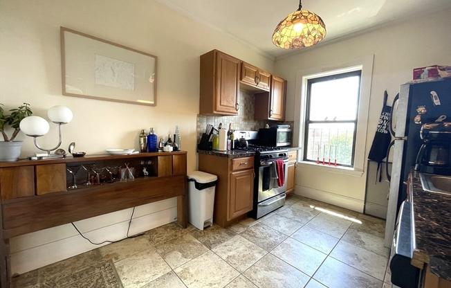 2 beds, 1 bath, 880 sqft, $2,900, Unit 51