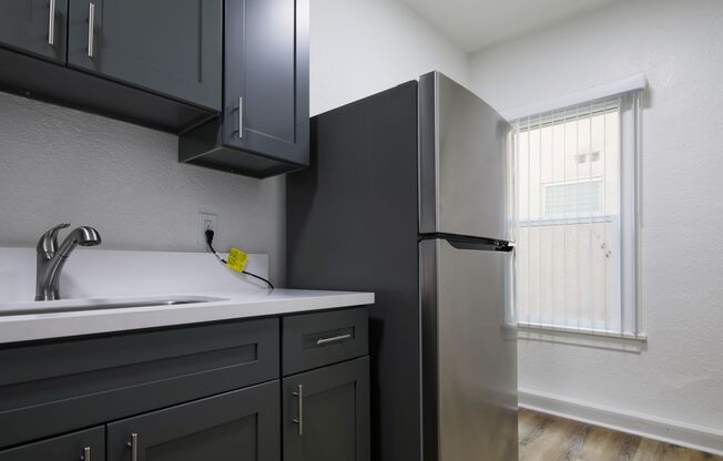 1 bed, 1 bath, 550 sqft, $1,725, Unit 302
