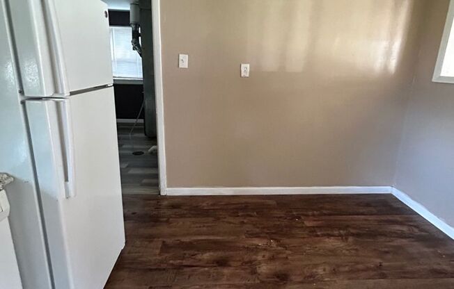 3 beds, 1 bath, $1,249