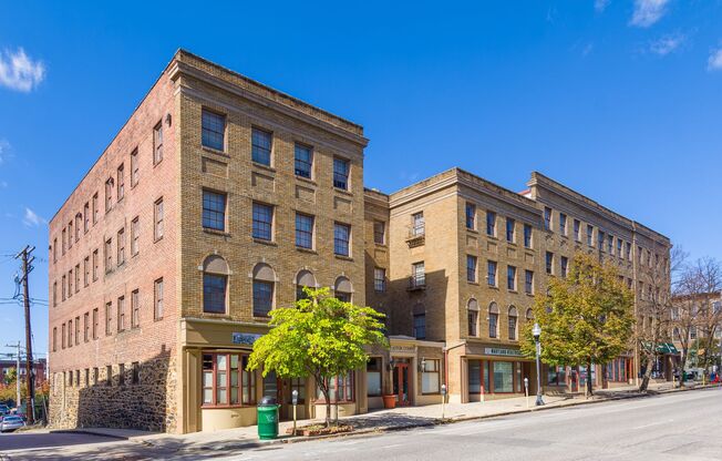 Astor Court Apartments