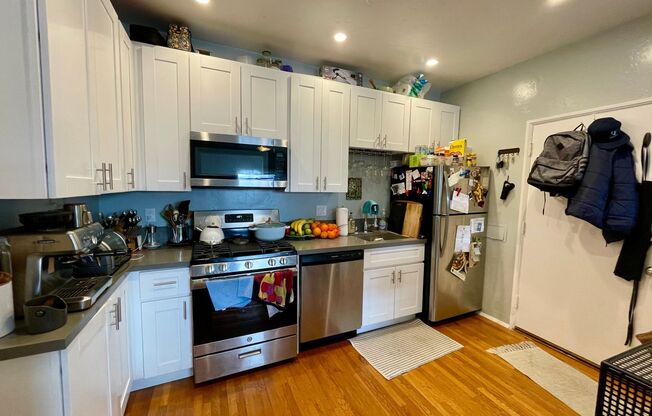 1 bed, 1 bath, $2,100, Unit 2018 B Front St