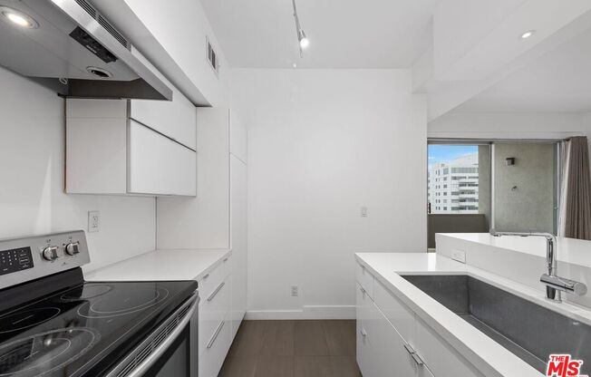 Studio, 1 bath, 536 sqft, $2,850, Unit 511