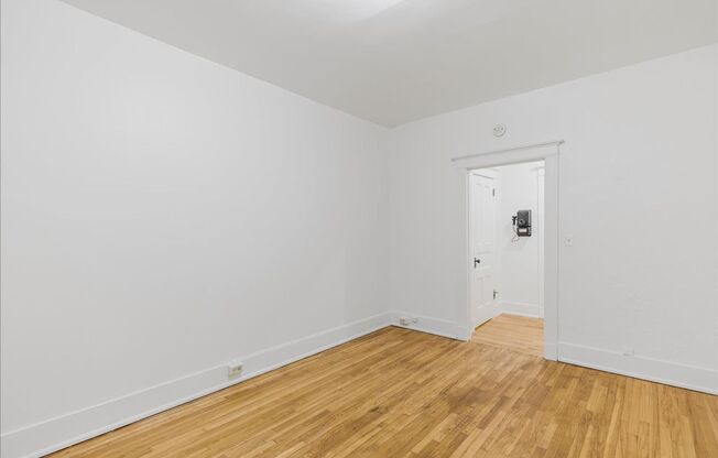 Studio, 1 bath, 332 sqft, $925, Unit 308
