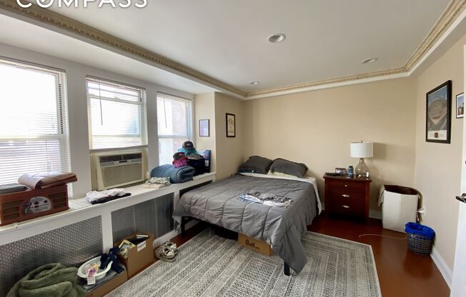 1 bed, 1 bath, $2,300, Unit 2