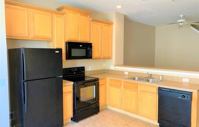 3 Bed, 3 Bath Townhouse near Disney!