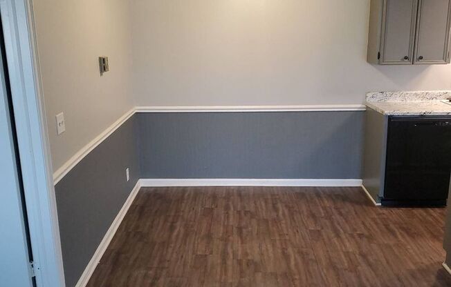 1 bed, 1 bath, 555 sqft, $725