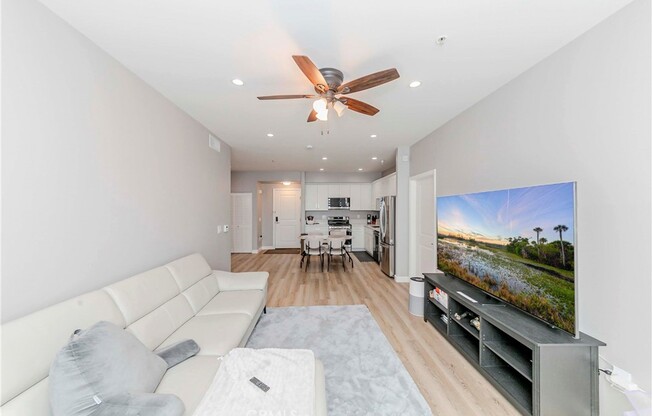 2 beds, 2 baths, 1,042 sqft, $3,600