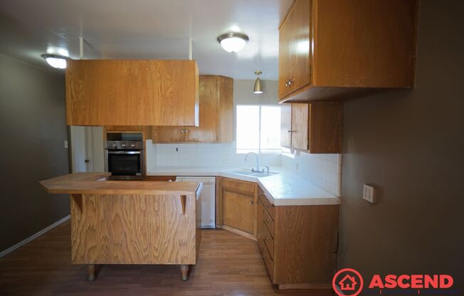 Cute Home Close to Downtown Bakersfield!
