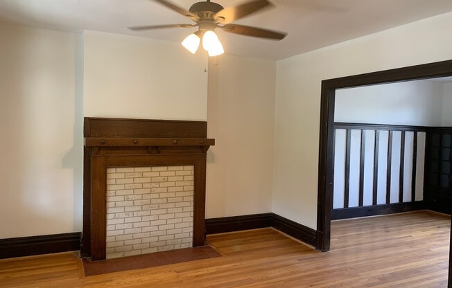 Great two story town home in the heart of Morningside!