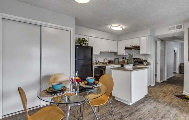 Dining And Kitchen at Viva Max, San Antonio  