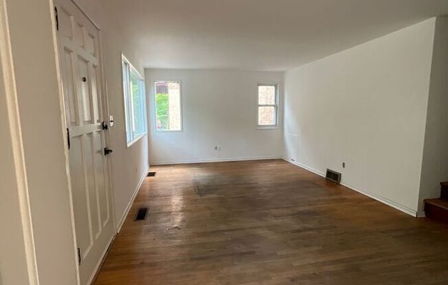 13733 26 AVE NE