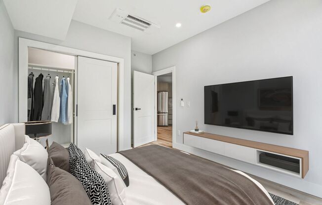 2 beds, 1 bath, $2,550, Unit 205