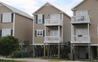 3 beds, 3 baths, $2,350, Unit UNIT C