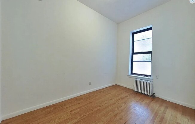 1402 LEXINGTON AVE