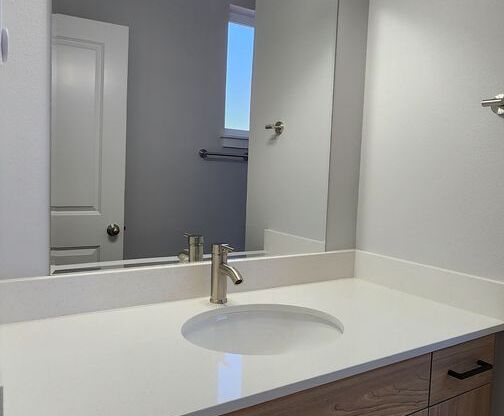 3 beds, 2 baths, $2,295, Unit 1720-A