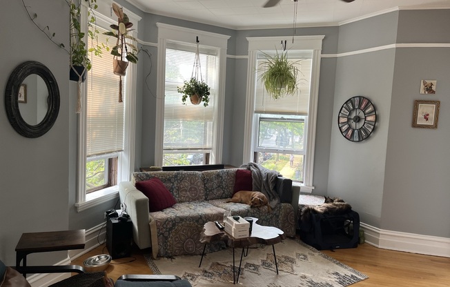 4032 North Wolcott Ave.