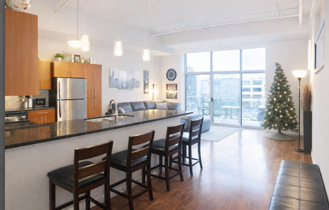 1 bed, 1 bath, 902 sqft, $1,800, Unit 207