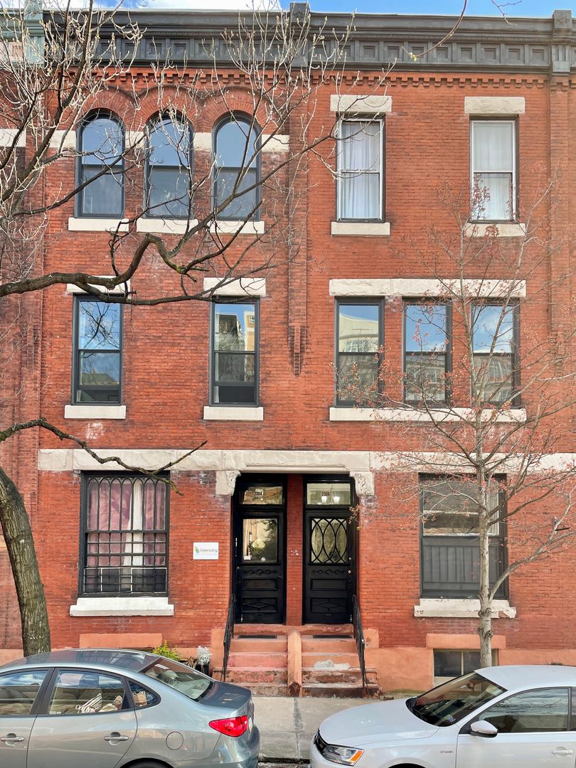 2304-08 Locust Street