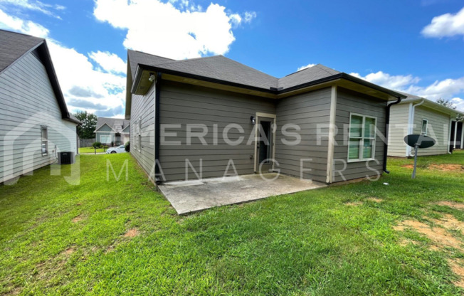 3 beds, 2 baths, $1,395