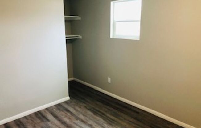 PC - 6823 Amherst Street