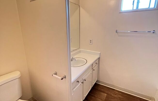 2 beds, 2 baths, 800 sqft, $3,250, Unit 164