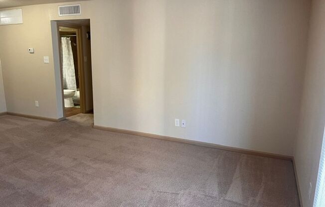 1 bed, 1 bath, 612 sqft, $880, Unit 1716