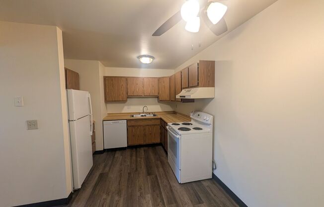 2 beds, 1 bath, 970 sqft, $1,249, Unit FB 3132