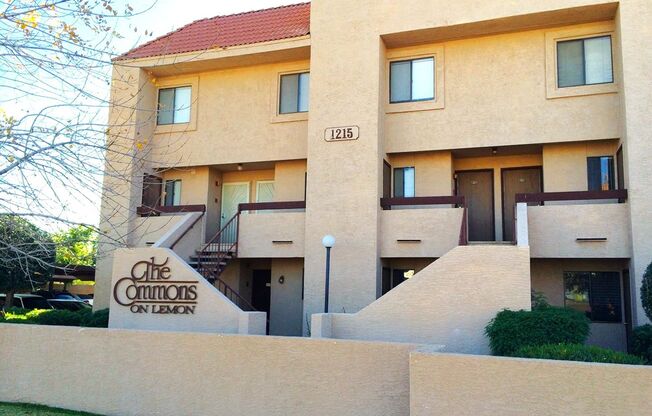 TEMPE TOWNHOME AVAILABLE IN GATED COMMUNITY!!!!!