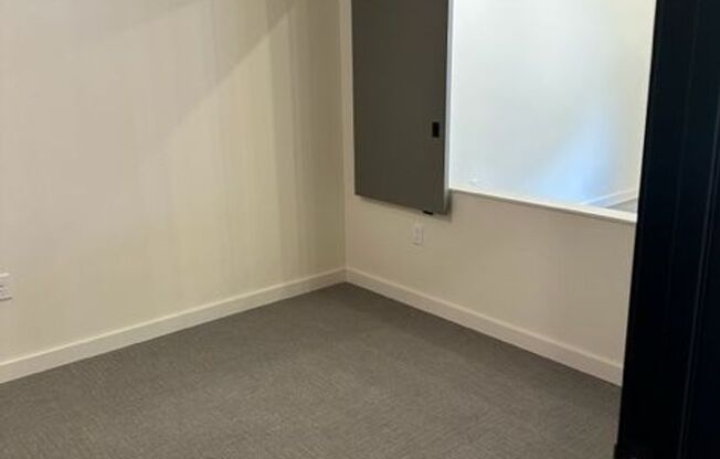 1 bed, 1 bath, 585 sqft, $1,449, Unit 301