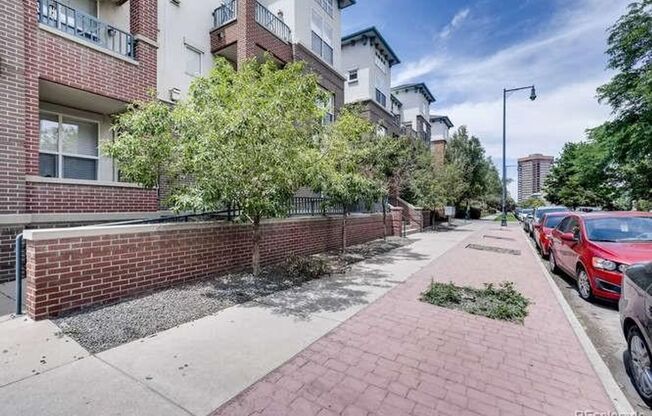 Beautiful, Updated 2 Bedroom, 2 Bath Penthouse Condo in Denver, CO.