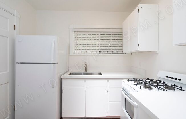 *OPEN HOUSE: 11/16 11:30AM-12:30PM* Bankers Hill 1BR, Between Balboa Park and Little Italy